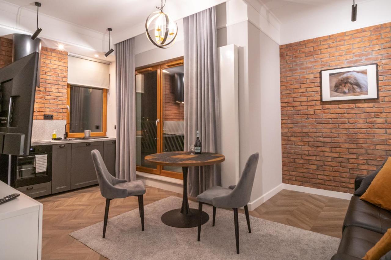 Labo Apartment Metro Mlociny Warschau Buitenkant foto